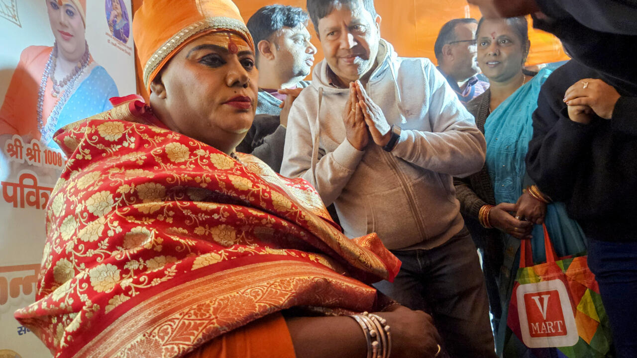 Transgender religious order gets rare approval at India Hindu festival